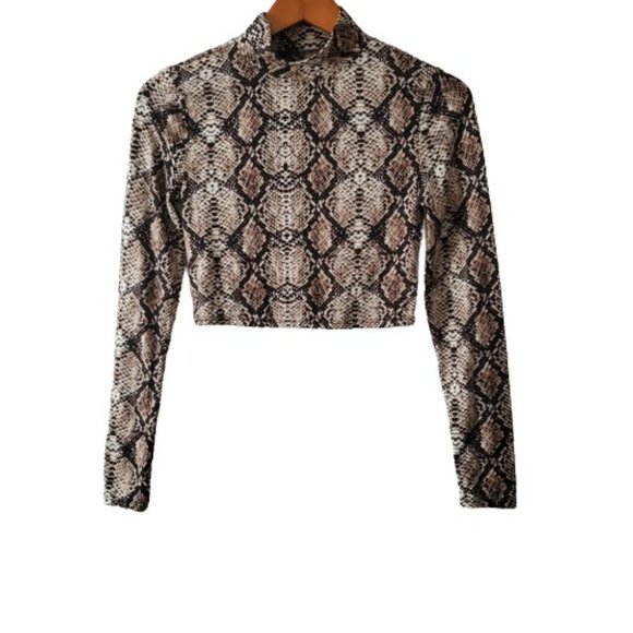 Forever 21 Women's Snake Print Mock Neck Crop Long Sleeve Top Size Medium - Picture 4 of 16